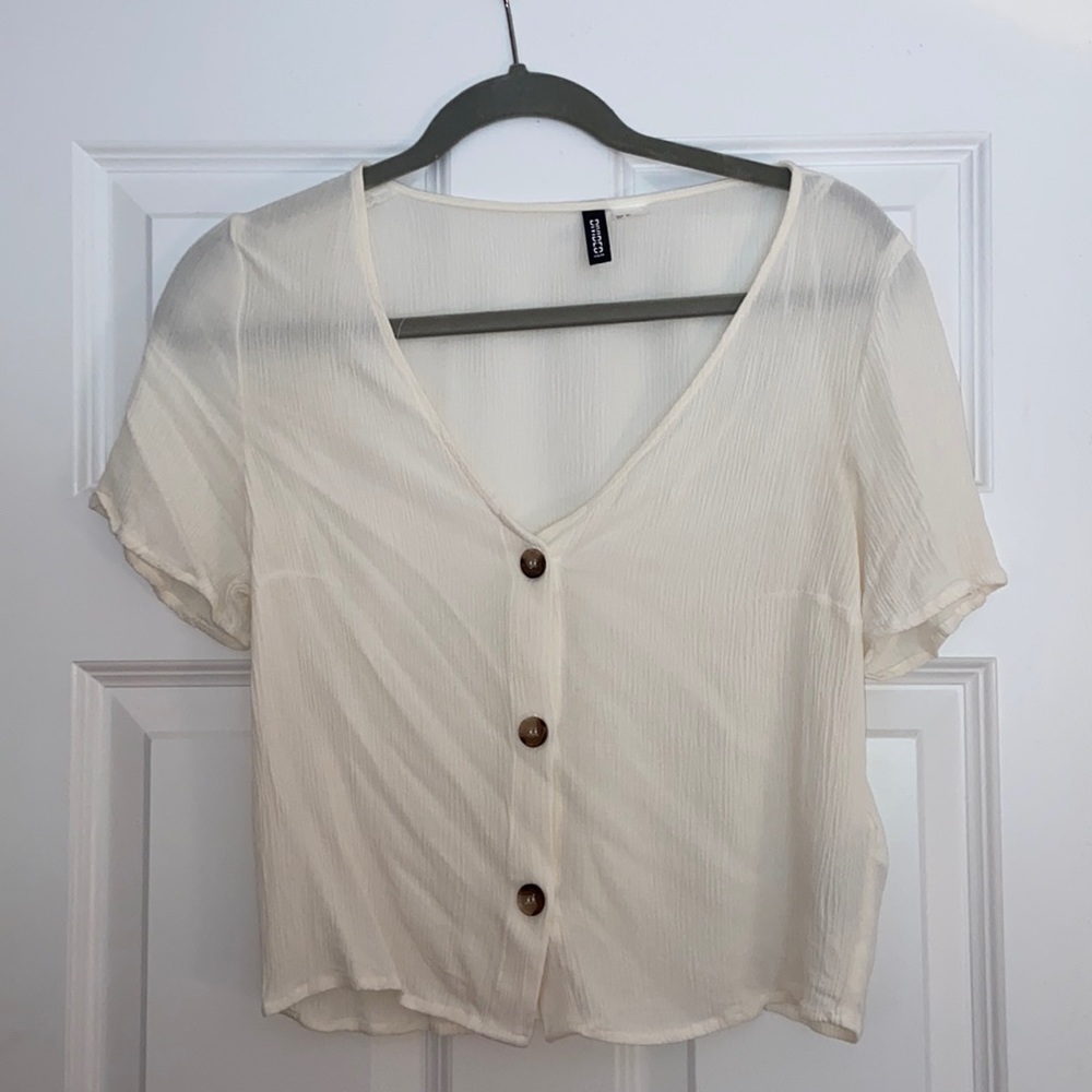 Cropped cream top from H&M.
